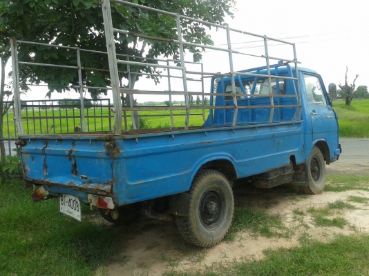 รถบรรทุก 4 ล้อกลาง  ISUZU เครื่อง 74 คอกสวย  พร้อมใช้  คันซีไม่มีผุ