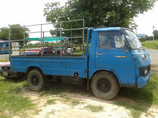 รถบรรทุก 4 ล้อกลาง  ISUZU เครื่อง 74 คอกสวย  พร้อมใช้  คันซีไม่มีผุ