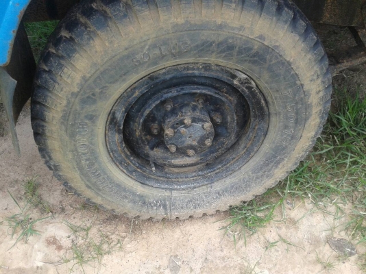 รถบรรทุก 4 ล้อกลาง  ISUZU เครื่อง 74 คอกสวย  พร้อมใช้  คันซีไม่มีผุ