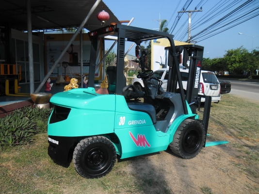 รถยก MITSUBISHI FD30NT-F14E รุ่นล่าสุด ดีเซล S4S เกียร์ AUTOทำเสร็จทุกระบบ ไฟฟ้าครบ จอLED พร้อมใช้งาน สวยมากจริงๆ