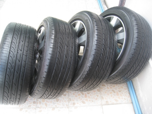 ขายล้อแม็ก Honda Accord 17"x7.5 " et55 5รู114.3 +ยางปี1712 ล้อทำสีมาใหม่ ไม่มีคด ไม่มีดุ้งครับ  สนใจติดต่อเล็กคลองสาม (081-3747940)