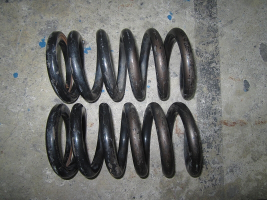 ขายสปริงโช๊คหน้าเดิมสตราด้าตัดนิ้วครึ่ง