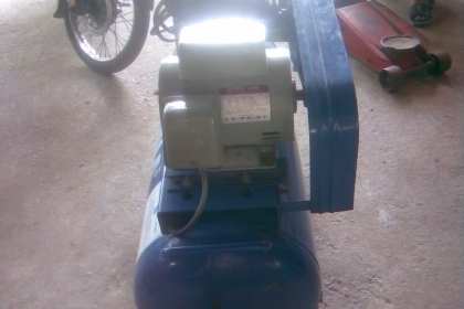 กล่องใส่กระสุน เหล็กรุ่นเก่าเหล็กหนาครับหนักครับสภาพพร้อมใช้ครับราคานี้น่าเก็บสะสมครับ กล่องใส่กระสุน เหล็กรุ่นเก่าเหล็กหนาครับหนักครับสภาพพร้อมใช้ครับราคานี้น่าเก็บสะสมครับ