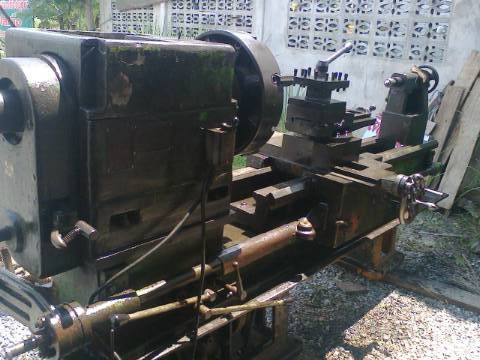 เครื่องกลึง 8 ฟุต รุ่นหนัก คอลึก รูเพลา 3.5 นิ้ว 180,000 ด่วน !!!!