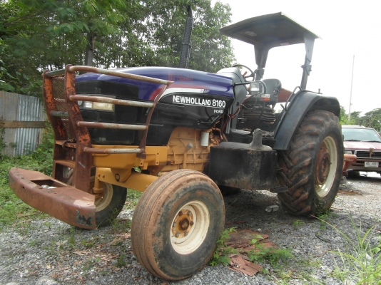 ขายรถไถ ยี่ห้อ FORD  NEWHOLLAND  8160