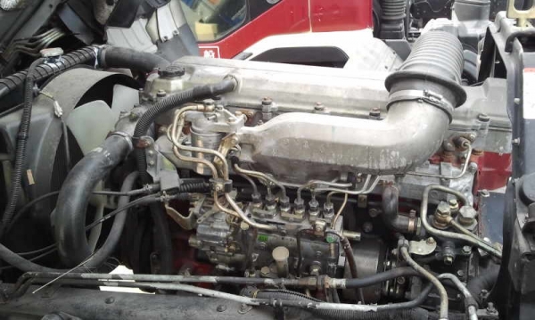 รถบรรทุก 6 ล้อใหญ่ HINO HITECH 215แรงม้า 6สูบ