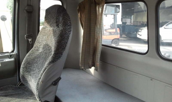 รถบรรทุก 6 ล้อใหญ่ HINO HITECH 215แรงม้า 6สูบ