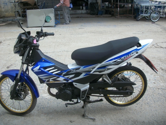 SONIC   ปี 2003    สีสวย ๆ  เครื่องเดิมๆ   ภาษีไม่ขาด