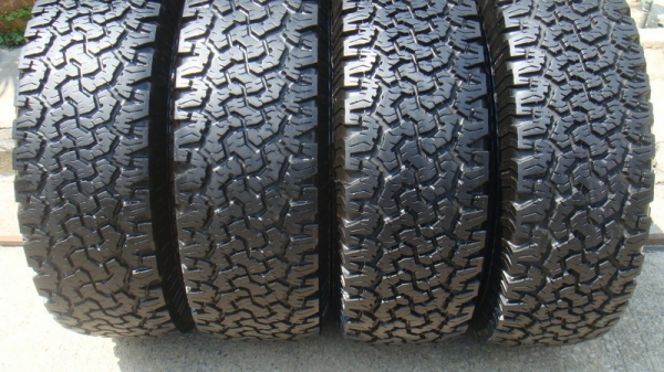 ขายยาง BF Goodrich Allterrain 265 70 r16 ปี11 สวยๆ