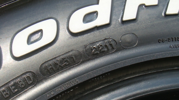 ขายยาง BF Goodrich Allterrain 265 70 r16 ปี11 สวยๆ