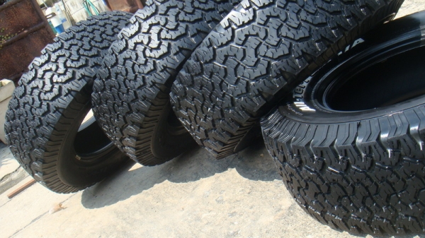 ขายยาง BF Goodrich Allterrain 265 70 r16 ปี11 สวยๆ