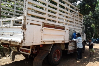 ขาย 6ล้อใหญ่ไม่ดั๊ม HINO KR320 เครื่องเดิมEH100 150แรง แห้งๆ ไม่หลวม ช่วงล่างใหญ่ คัสซีสวย ยาง900ขอบ20 สวย6เส้น กระบะ5.80ม.เหล็กทั้งลูก เปิดข้างได้ ไม่ดั๊ม พ.พาวเวอร์ พร้อมใช้ พร้อมลุยงาน ราคาต่อรองได้ครับ