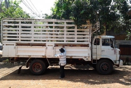 ขาย 6ล้อใหญ่ไม่ดั๊ม HINO KR320 เครื่องเดิมEH100 150แรง แห้งๆ ไม่หลวม ช่วงล่างใหญ่ คัสซีสวย ยาง900ขอบ20 สวย6เส้น กระบะ5.80ม.เหล็กทั้งลูก เปิดข้างได้ ไม่ดั๊ม พ.พาวเวอร์ พร้อมใช้ พร้อมลุยงาน ราคาต่อรองได้ครับ