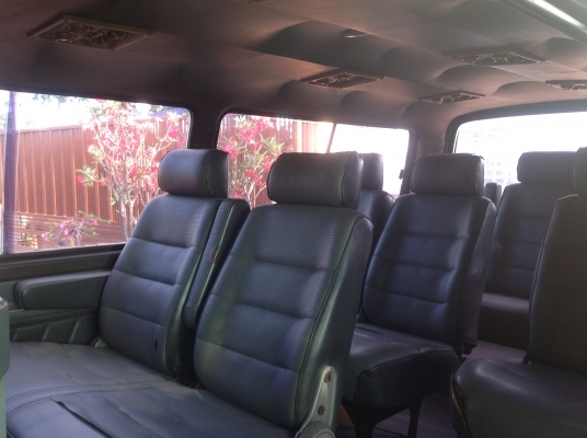 รถตู้โตโยต้าไฮเอด ปี1991 เครื่อง2500 2L สภาพสวย ติดต่อคุณไก่ 086-1237456