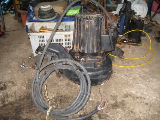 ขายเครื่องสูบน้ำ ยี่ห้อ FLYGT ขนาด 5.9 KW. 1450 รอบต่อนาที