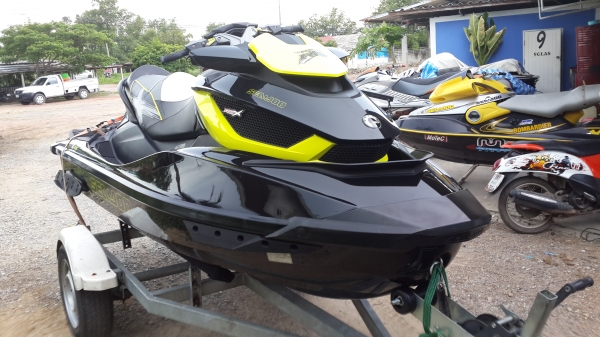 ขายด่วน jetski seadoo. rxt260x. as rs