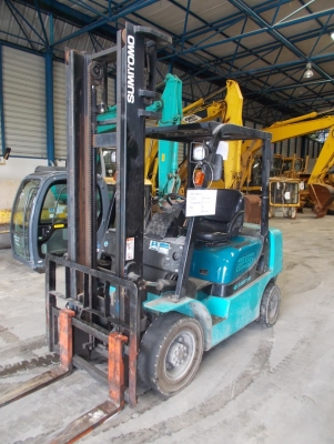 รถฟอร์คลิฟท์ (ดีเซลล์ขนาด) ขนาด 1.5ตัน Sumitomo รุ่น:11FD25PAXI98D #D2L-10170 ปี:2009 ชั่วโมง:830 เสาสูง 4เมตร นำเข้ายี่ปุ่น