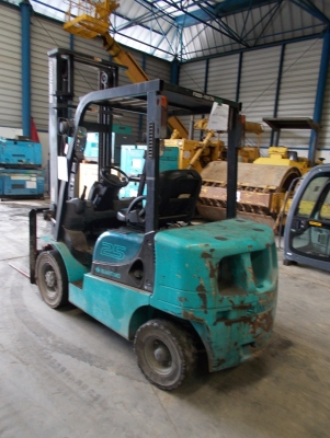 รถฟอร์คลิฟท์ (ดีเซลล์ขนาด) ขนาด 1.5ตัน Sumitomo รุ่น:11FD25PAXI98D #D2L-10170 ปี:2009 ชั่วโมง:830 เสาสูง 4เมตร นำเข้ายี่ปุ่น