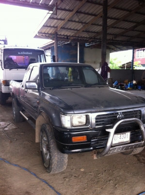 ขายรถ toyota 4x4  โจ  086-3366591