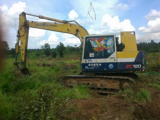 ขายแบ็คโฮ สภาพดี ทำงานอยู่ KOMATSU 120-5 เครื่องเดิม ปั๊มเดิม เอวดี ช่วงล่างดี ไฟฟ้าครบ เอกสารสัญญาซื้อขาย พร้อมใช้งาน ราคาต่อรองได้เด้อ พี่น้องครับ