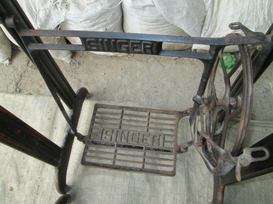 สวัสดีครับท่านผู้ชม   หลินรัชดา  วันนี้มีขาจักร 5 ตัว  สวยครับ