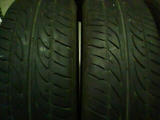 ขายยาง 225/50/16 ปี 10 มี 4 วง คู่ละ1000 บาท