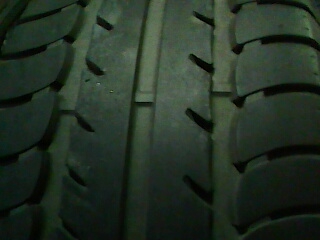 ขายยาง 205/55/16 มี 4 วง 500 บาท