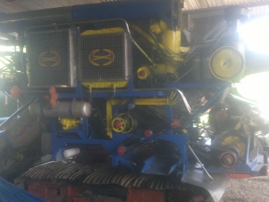 ขายรถเกี่ยว ต.เจริญการช่าง 260โบช่วงล่าง12นอกพร้อมใช้กำลังทำงานอยู่