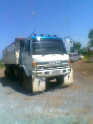 ขายรถบรรทุกสิบล้อดั๊มพ์ Isuzu 210 วางเครื่อง 270 - 2 เพลา 7 เกียร์ใหญ่พร้อมบาร์อ้อย