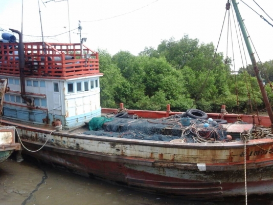 ขายเรือประมงอุปกรณ์พร้อมใช้งาน