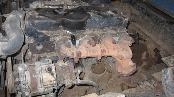 ขายเครื่องยนต์ อีซูซุ 4BE1 ฝาดำ 110 แรงม้า พร้อมเกียร์ มีใบคุม