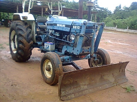 ขายรถไถฟอร์ด 6600 T5 สภาพพร้อมใช้งาน เครื่องดี มีแต่ผานดันหน้า ยาง 70\% เอกสารเล่มทะเบียนครับ ราคาต่อรองได้