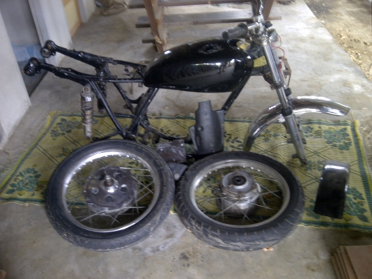 ขาย โครงsr400+ชุดล้อ+อื่นๆตามรูป 23000.-