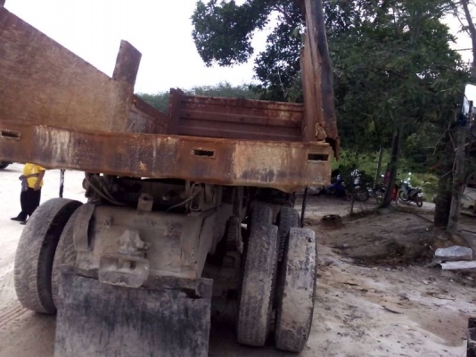 รถอีซูซุ 10 ล้อดั้ม FXZ 240 แรงม้า ( นางฟ้าแท้ ) สนใจติดต่อ 081 - 6079515 รถอีซูซุ 10 ล้อดั้ม FXZ 240 แรงม้า ( นางฟ้าแท้ ) สนใจติดต่อ 081 - 6079515