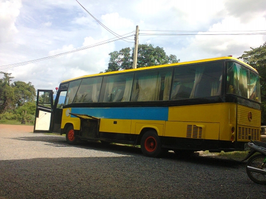 ขายรถบัสแอร์ HINO ยาว 8 เมตร เครื่อง HO7C   168 แรง แชชซี HINO รถพร้อมใช้