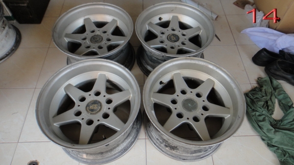 ขายล้อแม็กออฟลึกRACING 15" 6 รู139.7 กว้าง 8.5"ET-34 ขาย 6500 บาทพร้อมส่ง