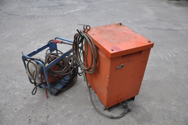 ขายตู้เชื่อม national single auto sp300 สภาพสวยเดิมจากญี่ปุ่นยังไม่เคยใช้งานในไทย อุปกรณ์ครบ 16,000เท่านั้น!!