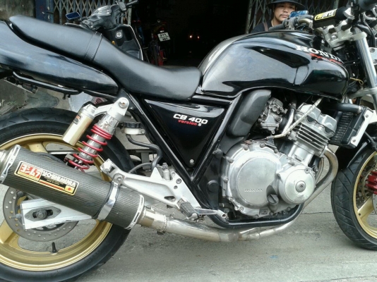 ปิดการขายชั่วคราวมีลูกค้าจอง honda cb400sf  superfour ราคา 39,999 บาท