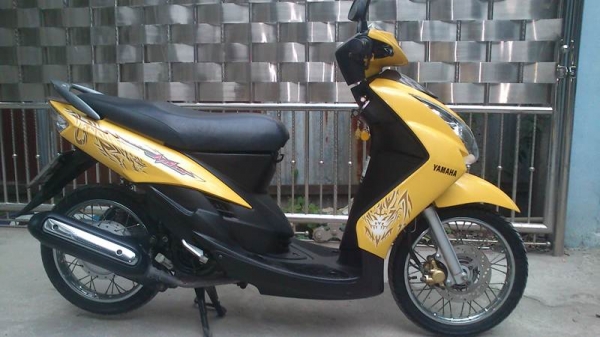 มีโอ 115 CC วิ่ง  น้อย 8,xxx ก.ม เครื่องดีมาก สภาพ 95 \%