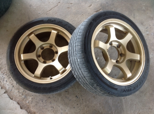 ขายแม็กซ์พร้อมยางมี2วง 205/50/17 กว้าง7.5 นิ้ว กะบะ 6 รู ไม่คด ไม่งอ ไม่ดุ้ง สีสวย