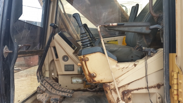 ขายด่วนCAT320 สภาพพร้อมใช้ เอกสารเล่มทะเบียน ไฟฟ้าพร้อม แอร์มี ช่วงล่างสวย รีจอง  0843923995