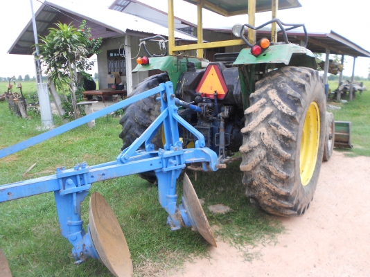 ขายตามสภาพ จอนเดีย5310 ใบดันหน้าผาล7 ไม่ได้ผาล3 ขายตามสภาพ จอนเดีย5310 ใบดันหน้าผาล7 ไม่ได้ผาล3