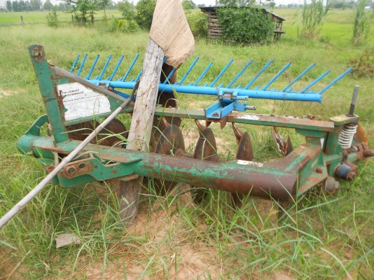 ขายตามสภาพ จอนเดีย5310 ใบดันหน้าผาล7 ไม่ได้ผาล3 ขายตามสภาพ จอนเดีย5310 ใบดันหน้าผาล7 ไม่ได้ผาล3