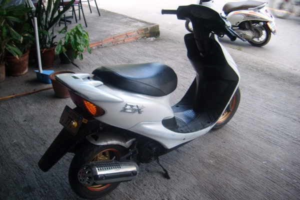 ขาย honda ZX พร้อมใช้เครื่องแรง ของแต่งพอสมควร ขาย honda ZX พร้อมใช้เครื่องแรง ของแต่งพอสมควร