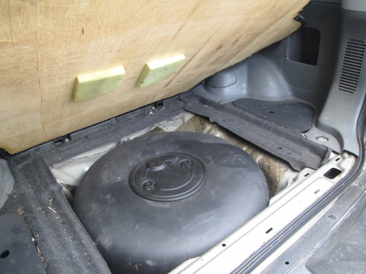 รถบ้านเดิมๆ อุปกรณ์พร้อม