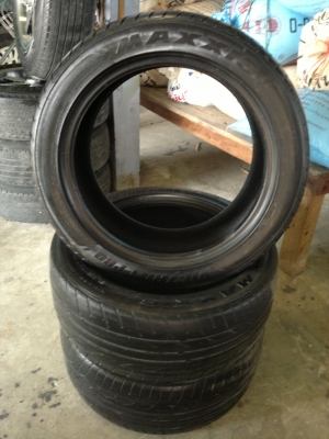 ขายยาง MAXXIS 215/50ZR17 มี 3 เส้น