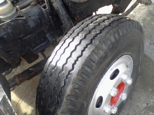 ISUZU NPR 130 HP TUPBO รถห้างแท้ ราคา 650,000 บาท