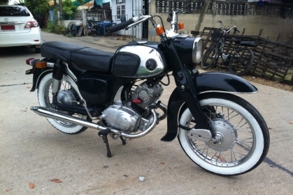 Re: ขาย c92 สวยๆ 44500 มีเล่ม มีเอกสาร สตาร์ทมือได้ เครื่องดีมากๆ ของเดิมเยอะ ขายถูกๆ  สีสวย 0918759329