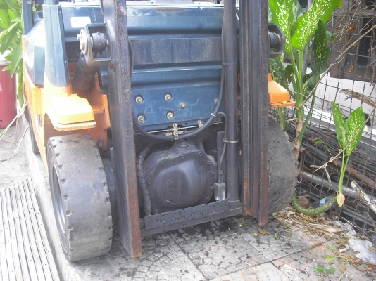 ขายโฟล์คลิฟท์ โตโยต้า รุ่น 7FG15 เครื่องเบนซิน(แก๊ส-น้ำมัน)