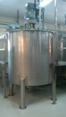 ขายถังสแตนเลส(เกรด 316) พร้อมใบกวน 2 ใบ ขนาด 4,000 ลิตร มอเตอร์ขับของเยอรมัน พร้อมใช้งานทุกตัวครับ